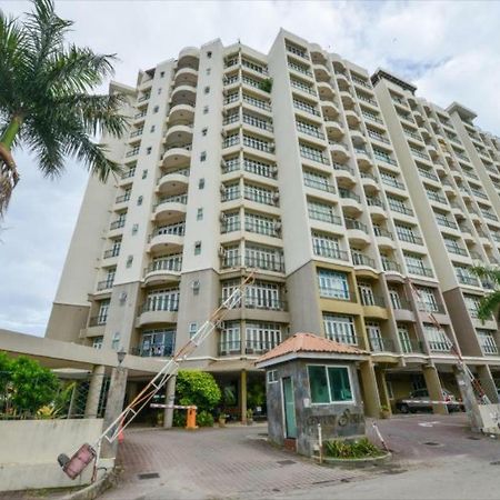 Century Suria Service Apartment - Private Residential 1 Langkawi Exterior photo